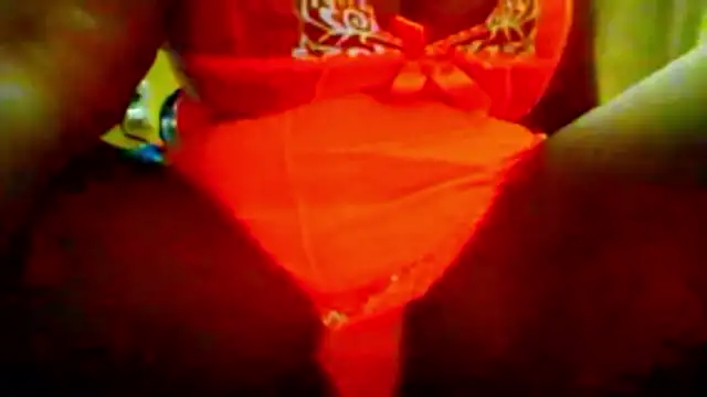 chocolatechipkukky85 online show from April 18, 2026, 4:33 pm