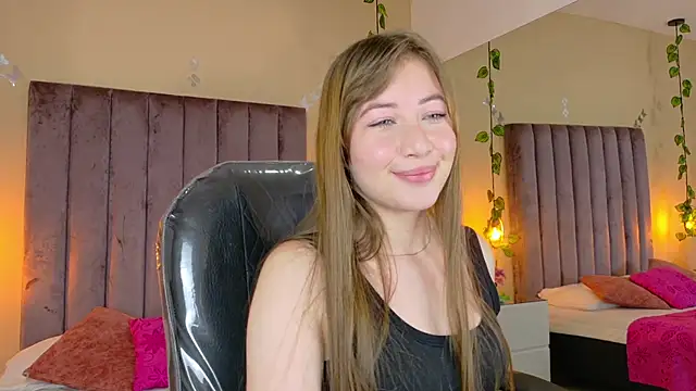 Dahlia Rousse online show from April 1, 2026, 6:58 am