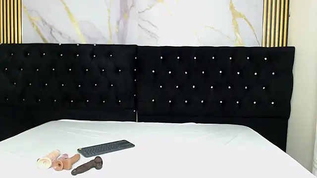 SalomeSimonz online show from March 7, 2025, 7:49 pm