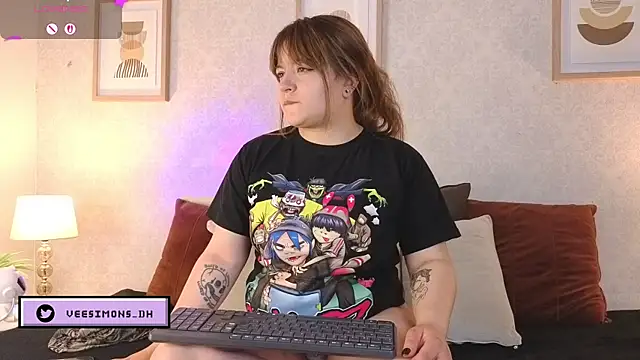 Veronica simons online show from December 2, 2025, 8:59 pm