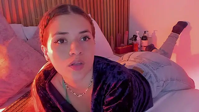 alliss ginger  online show from October 9, 2025, 7:34 pm