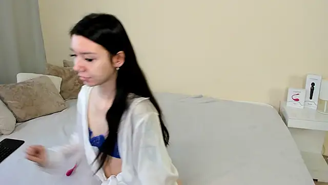 Amelia skyy online show from April 27, 2026, 1:47 am