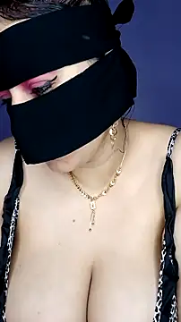 shosho500500 online show from October 25, 2025, 10:04 pm