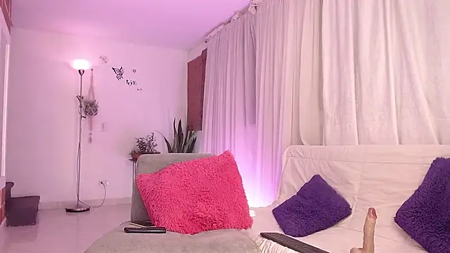 Katalina Rosee online show from January 26, 2025, 5:45 am