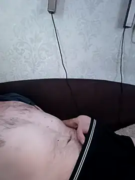 Lukas2204 online show from April 24, 2026, 11:40 pm