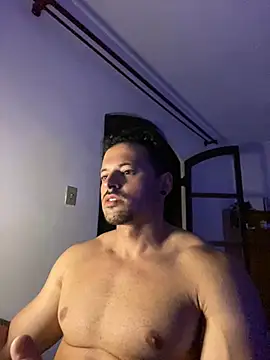 Lucasfit24 online show from March 12, 2025, 11:33 pm