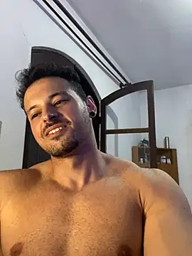 Lucasfit24 online show from March 14, 2025, 11:32 pm