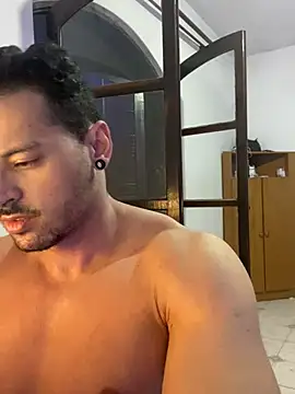 Lucasfit24 online show from March 15, 2025, 11:50 pm