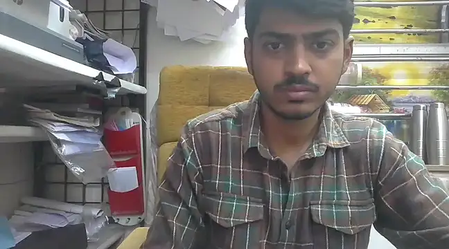 cute modell online show from February 28, 2025, 8:31 am