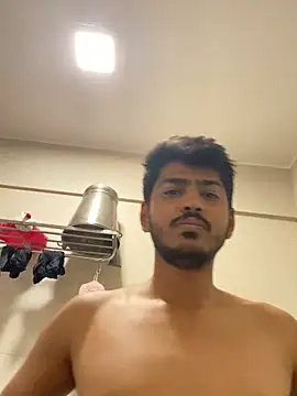 cute modell online show from March 23, 2025, 7:31 am