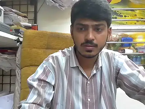 cute modell online show from September 24, 2025, 12:41 pm