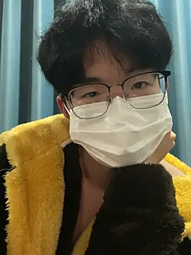 Snapshot of yfx468 chatting on February 15, 2026, 2:36 pm yfx468 online show from February 15, 2026, 2:36 pm