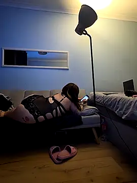 vanillachocduo online show from March 5, 2025, 2:14 am