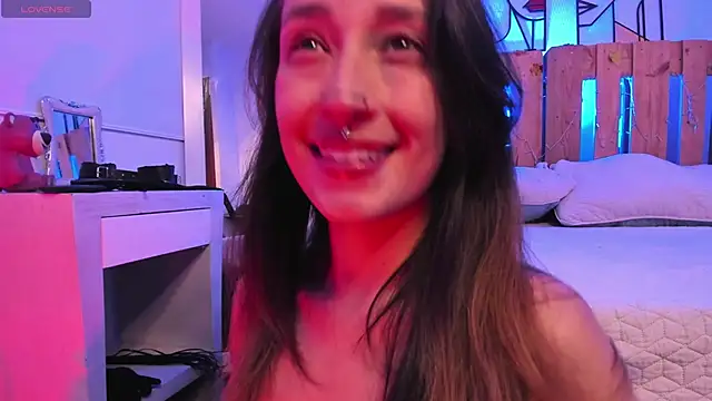 coral jonesss online show from September 20, 2025, 2:51 pm