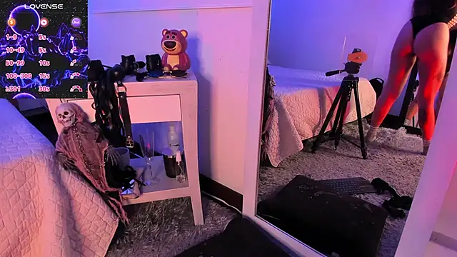 coral jonesss online show from January 15, 2026, 4:22 pm