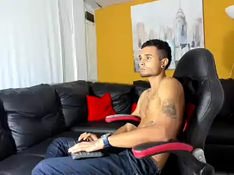 KIM DUVANG online show from February 3, 2025, 3:20 am