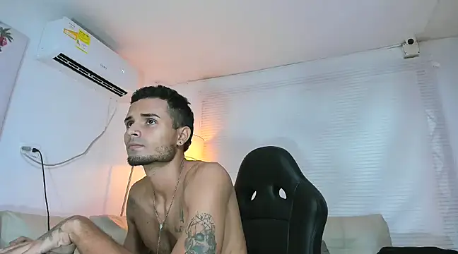 KIM DUVANG online show from February 6, 2025, 5:25 am