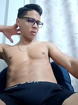 Snapshot of HornyTiger744 chatting on October 9, 2025, 4:10 am HornyTiger744 online show from October 9, 2025, 4:10 am