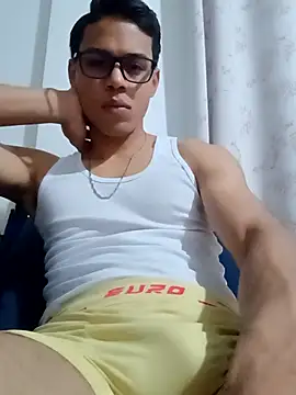 Snapshot of HornyTiger744 chatting on November 12, 2025, 2:45 am HornyTiger744 online show from November 12, 2025, 2:45 am