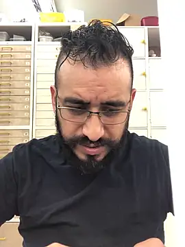 leonardohot1987 online show from February 7, 2025, 5:10 am