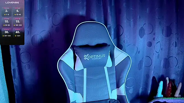 Kimlennox  online show from September 27, 2025, 6:13 pm