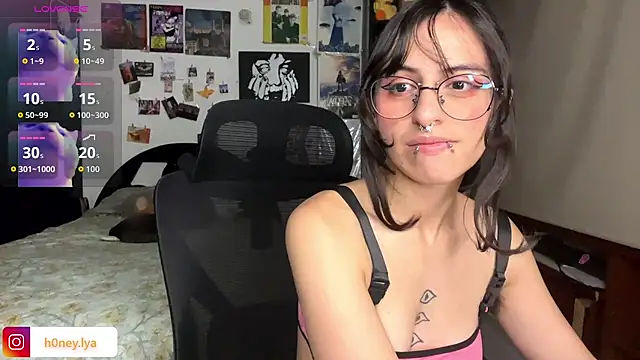 B0nnie H0ney online show from June 25, 2026, 12:54 am