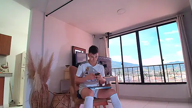 orlando yate online show from September 14, 2025, 8:52 pm