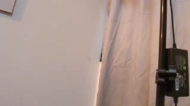 orlando yate online show from November 4, 2025, 9:58 pm