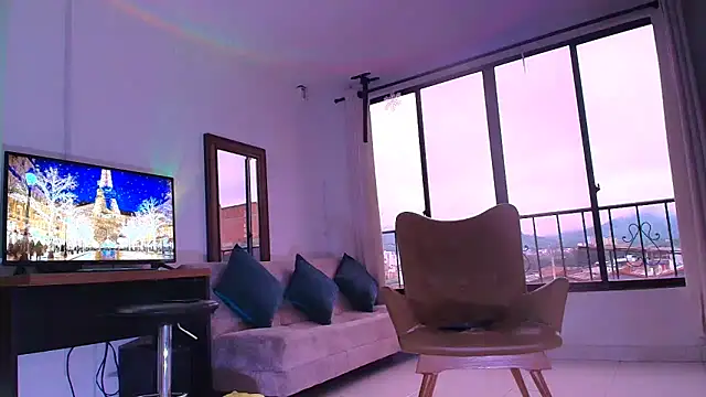 orlando yate online show from November 23, 2025, 12:27 pm