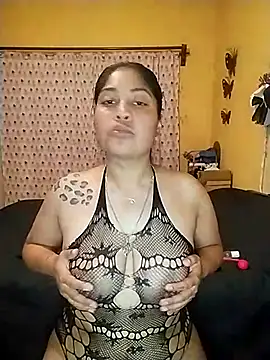 Snapshot of ConyPeralta chatting on February 19, 2025, 4:12 am ConyPeralta online show from February 19, 2025, 4:12 am