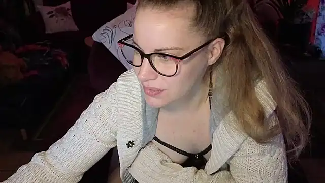 Miss luxiole online show from January 6, 2026, 7:34 am