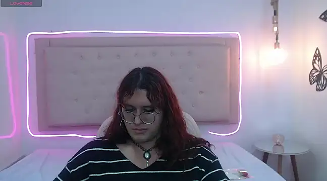 kathepickmanx online show from March 9, 2025, 9:46 am