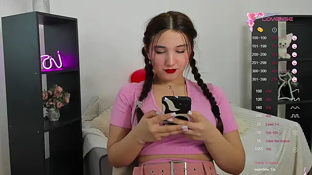 anna elfi online show from February 12, 2025, 9:52 am