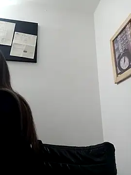 CHARLOTTE 1711 online show from February 5, 2025, 11:17 pm