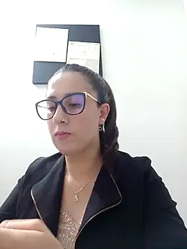 CHARLOTTE 1711 online show from February 19, 2025, 12:25 am