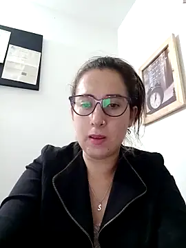 CHARLOTTE 1711 online show from March 4, 2025, 2:38 am