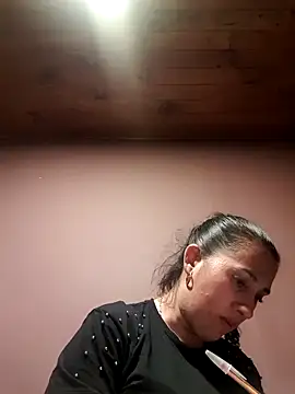 CHARLOTTE 1711 online show from September 17, 2025, 4:58 am