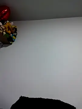 CHARLOTTE 1711 online show from October 23, 2025, 3:50 am