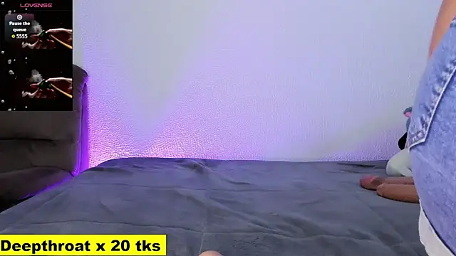 aurora-deepthroat online show from March 22, 2026, 11:52 pm