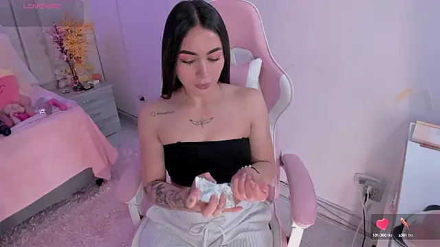 tamy xoo online show from January 19, 2025, 7:58 pm