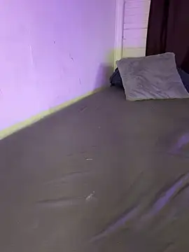 Lilymoonshow online show from March 18, 2026, 9:18 pm