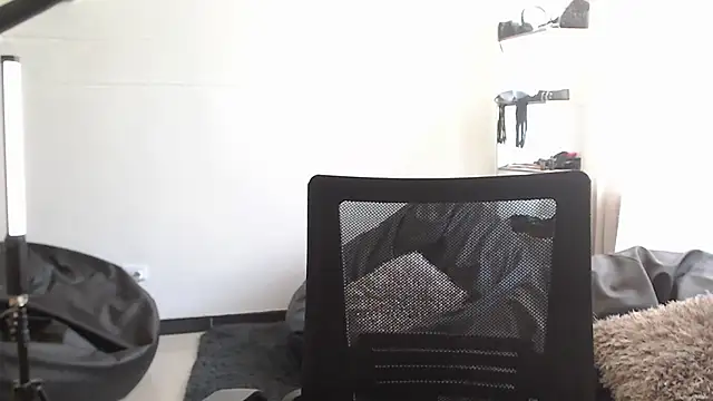 hairyncuteass online show from January 14, 2025, 5:45 pm