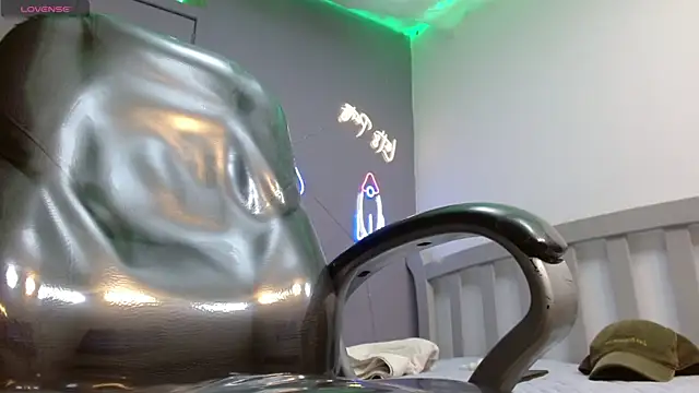 HarolddXL online show from February 7, 2025, 12:39 pm