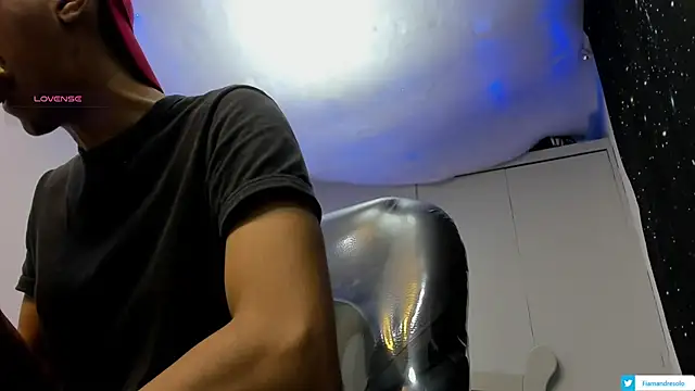 HarolddXL online show from September 15, 2025, 1:11 pm