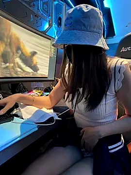 anan2025 online show from December 3, 2025, 5:59 am