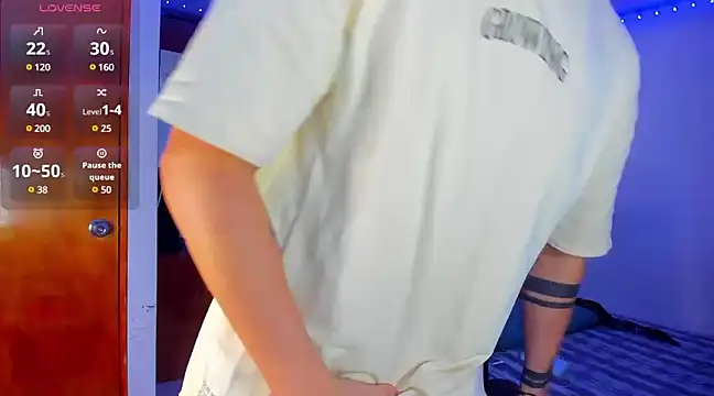 austinoficial online show from February 25, 2025, 3:31 am