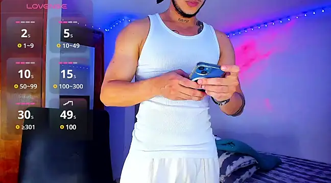 austinoficial online show from February 28, 2025, 1:47 am