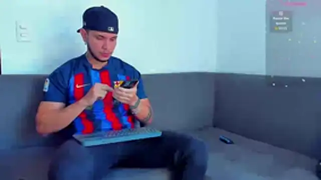 austinoficial online show from October 13, 2025, 8:42 pm