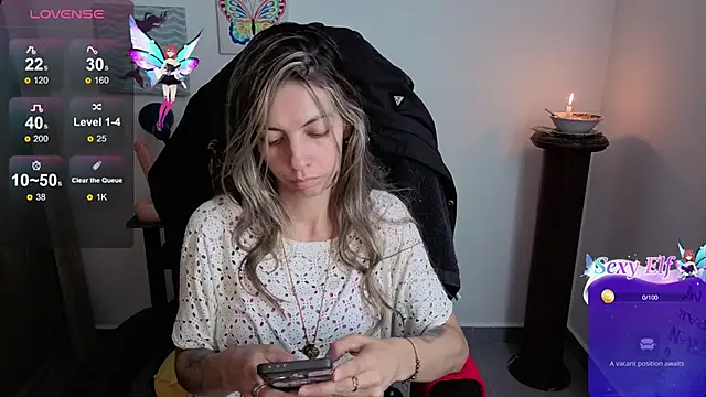 Princezzlove3 online show from April 17, 2026, 5:49 pm