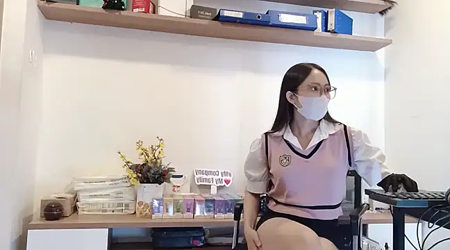 Lush-Office online show from February 18, 2025, 7:54 am